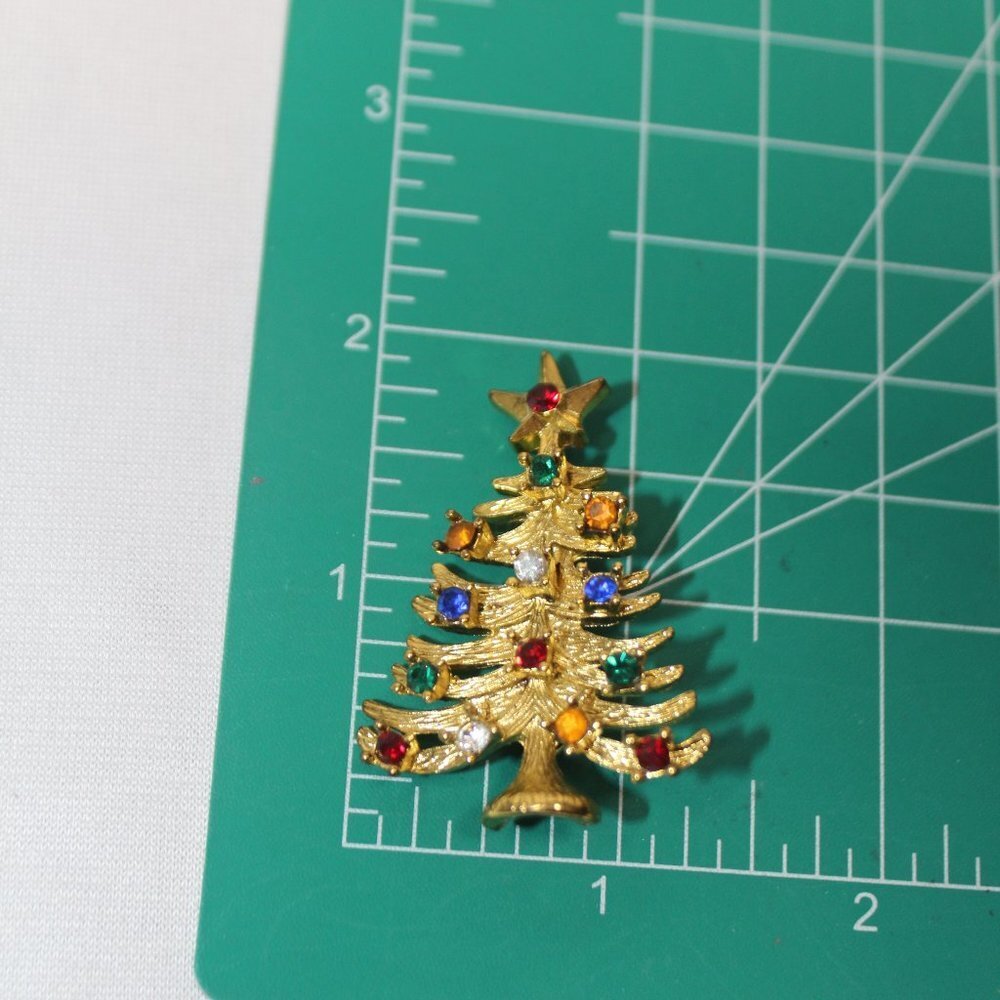 Multi-Color Rhinestone Gold Tone Christmas Tree Brooch/Pin - Picture 6 of 7